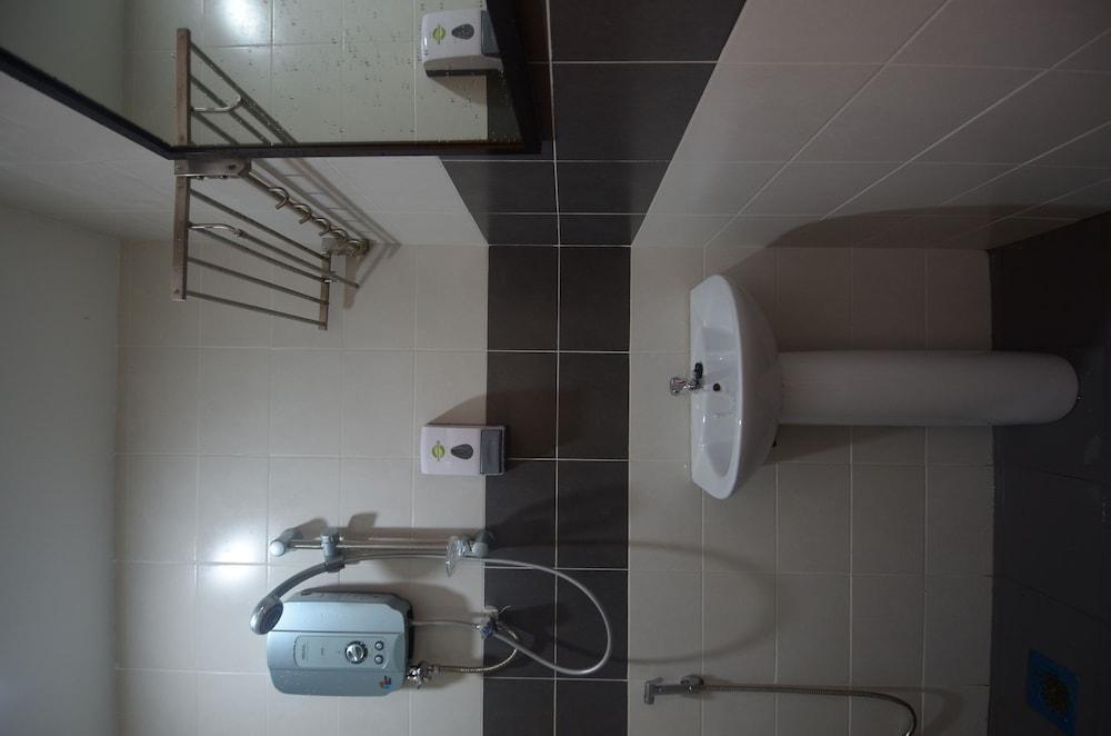Kuok Pin Hotel Kuching Kültér fotó